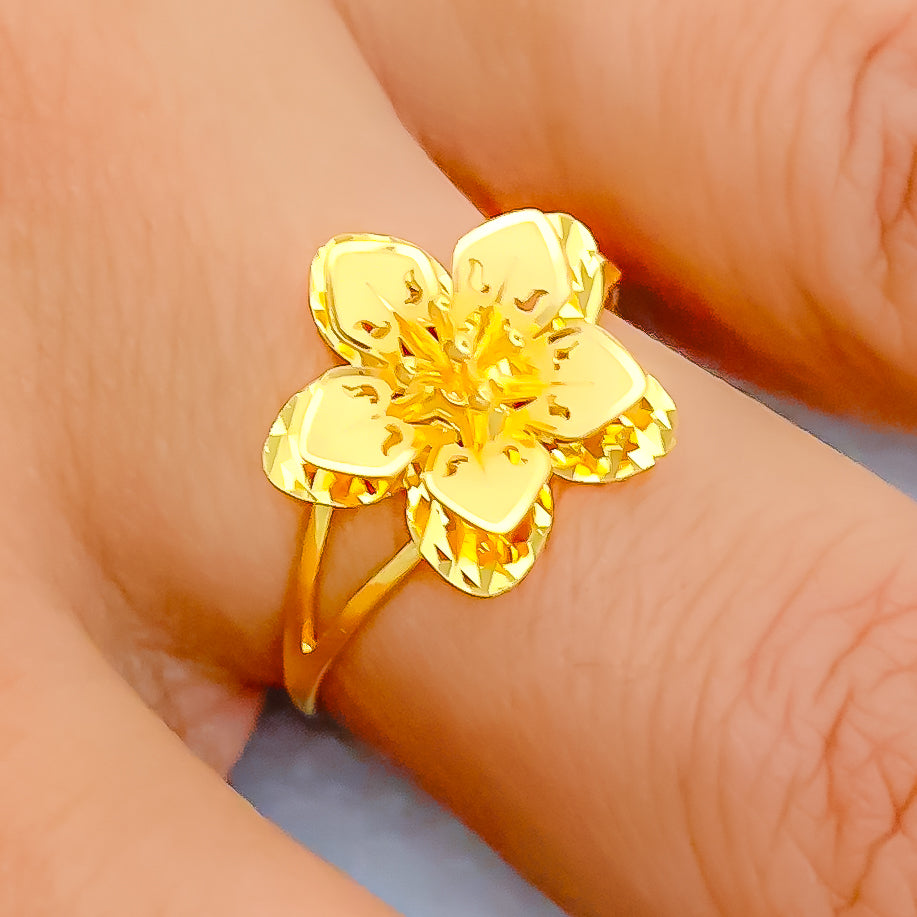 JJJ Jewellers - 3D Turkish Design Flower Ring. ✨🌹✨ #21k #gold | Facebook